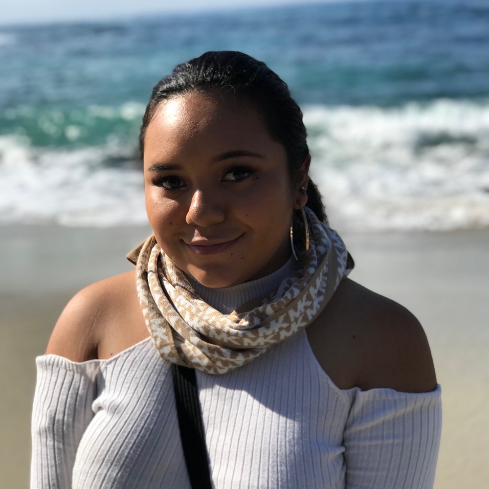 Meet your Posher, Esmeralda